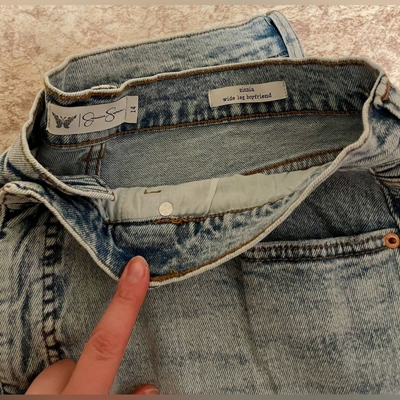 Jessica Simpson Zinnia Distressed Women’s wide leg Jeans— Size 14 - Picture 4 of 8